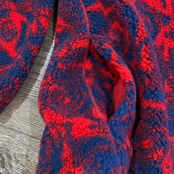 NWT! Burberry Abstract Rose Fleece Hoodie Blue Red Heavy Duty Medium MSRP $1350! - Picture 3 of 11